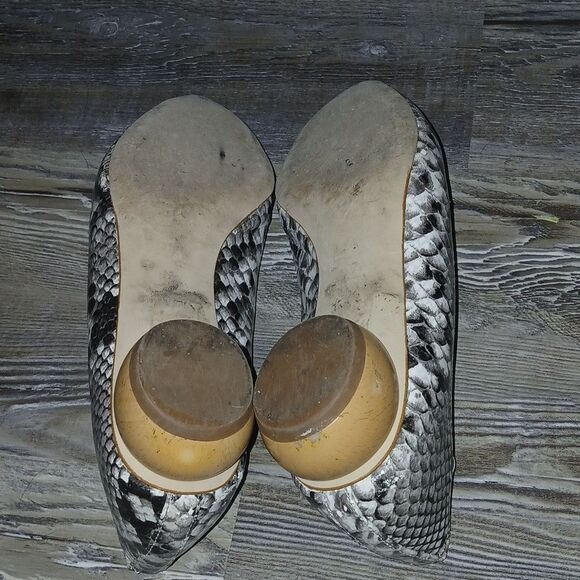 Jeffrey Campbell Viona snakeskin leather pointed toe loafers Sz 7 EUC - Picture 8 of 9